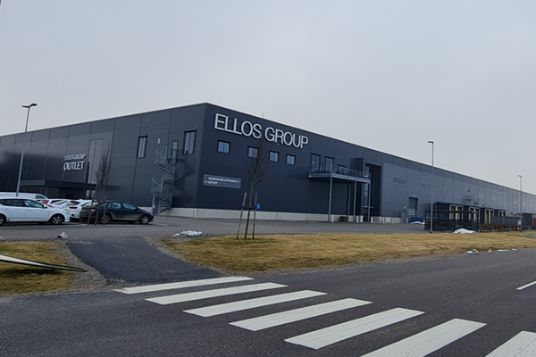 Ellos, Tillbyggnad av lager i Borås